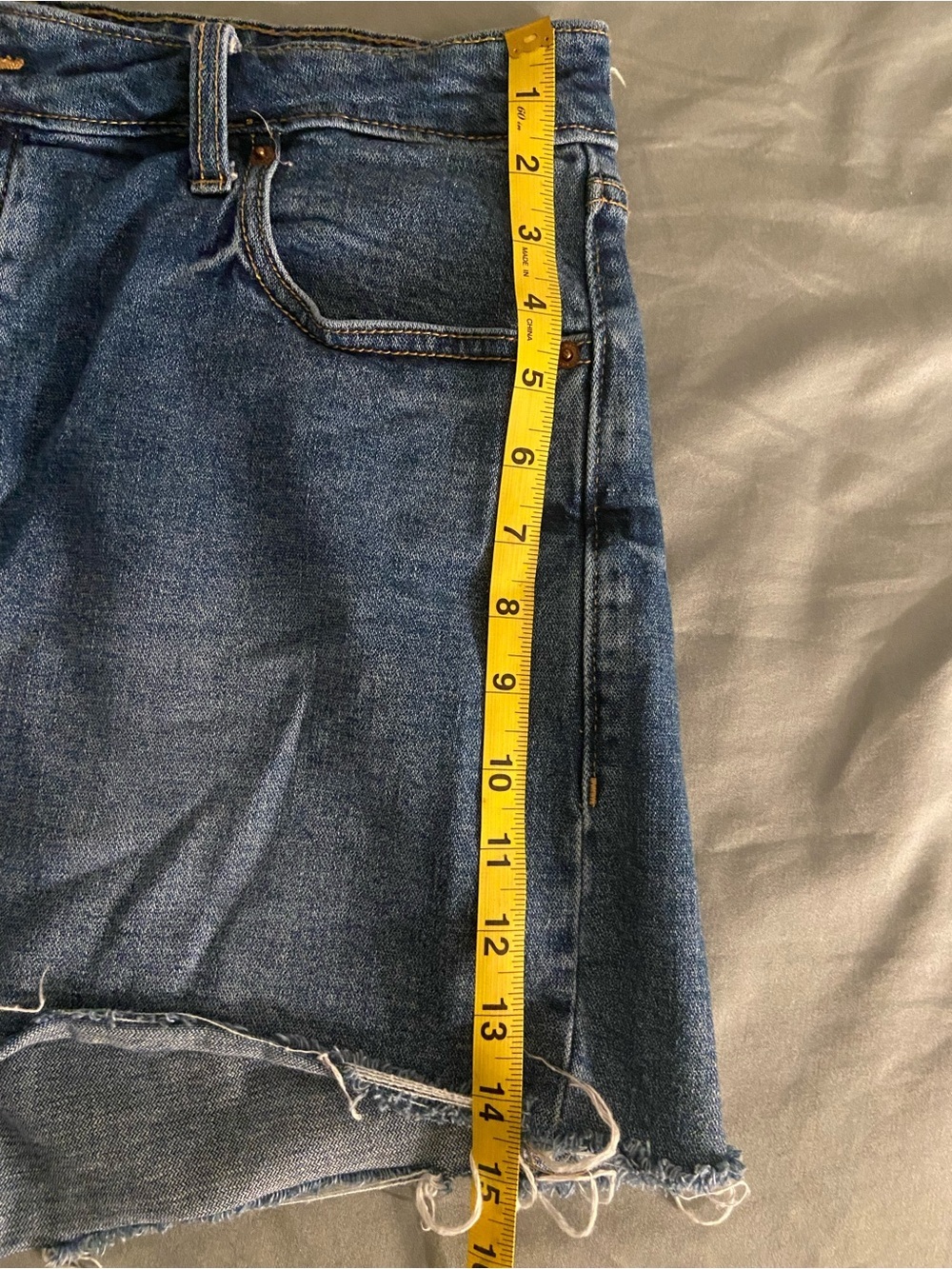 Old Navy Women’s 16 Sky-Hi A-Line Denim Cutoff Dark Blue Classic Jean Shorts - Picture 5 of 7